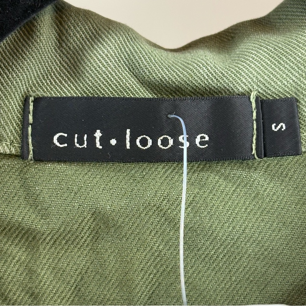 Cut Loose Army Green Button Down Jacket With Pockets NWT Size Small - Picture 3 of 6